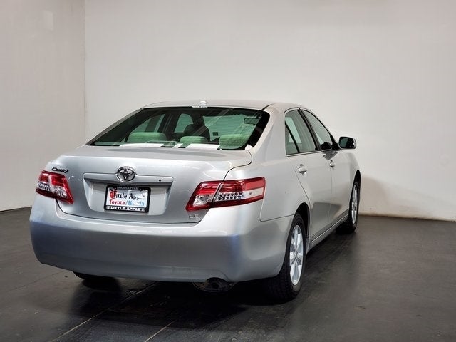 2011 Toyota CAMRY LE